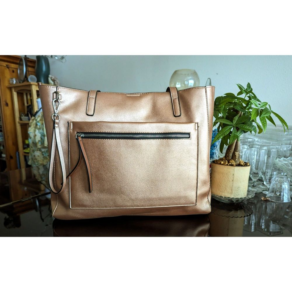 Mondani New York large leather purse